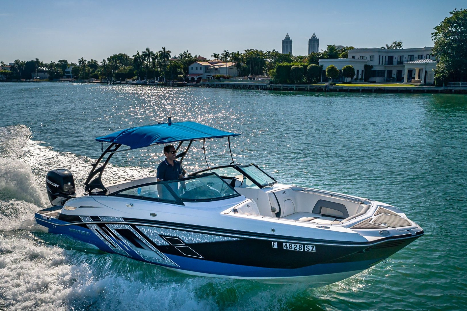 27' Monterey yacht charter Miami photo 2