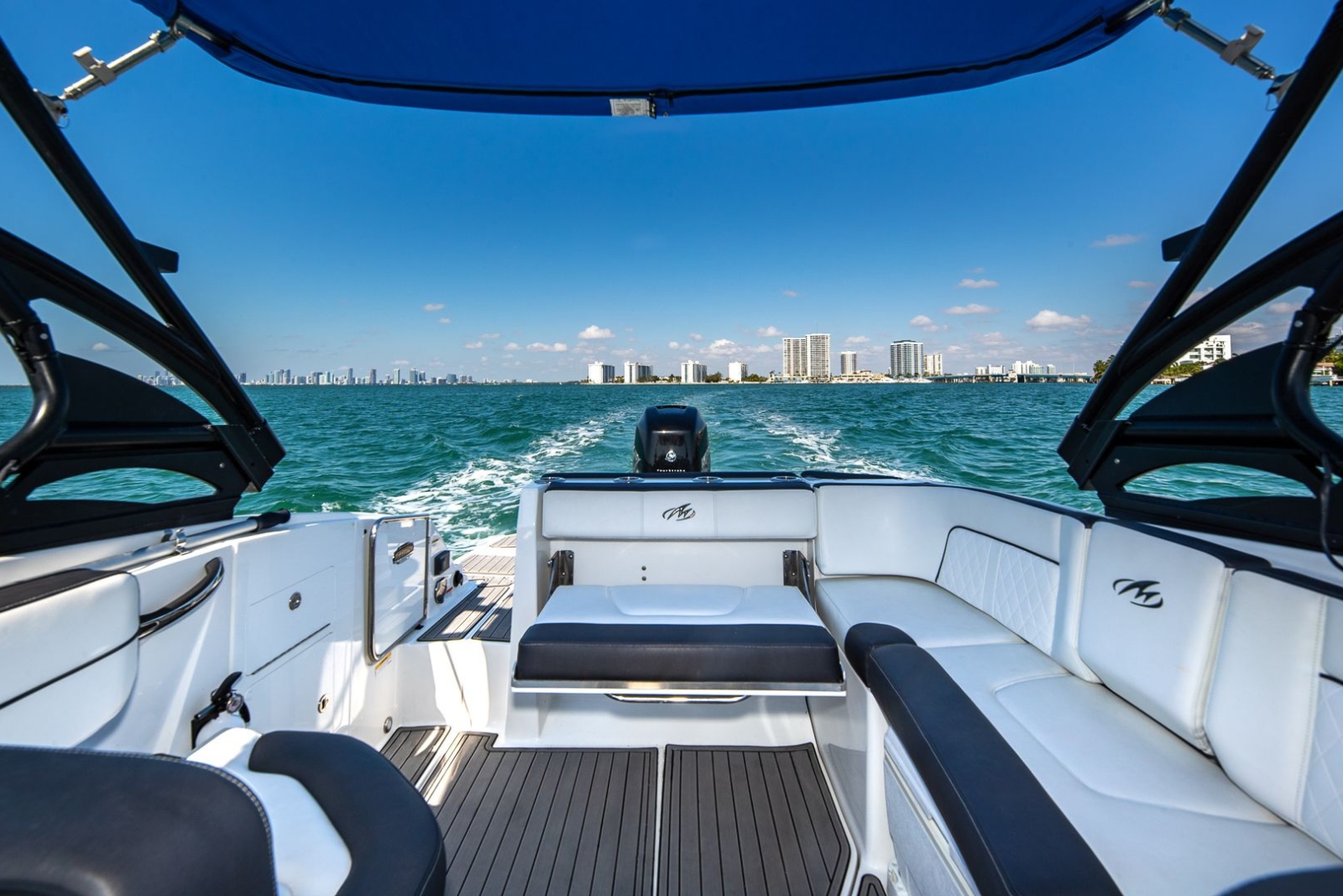 27' Monterey yacht charter Miami photo 5