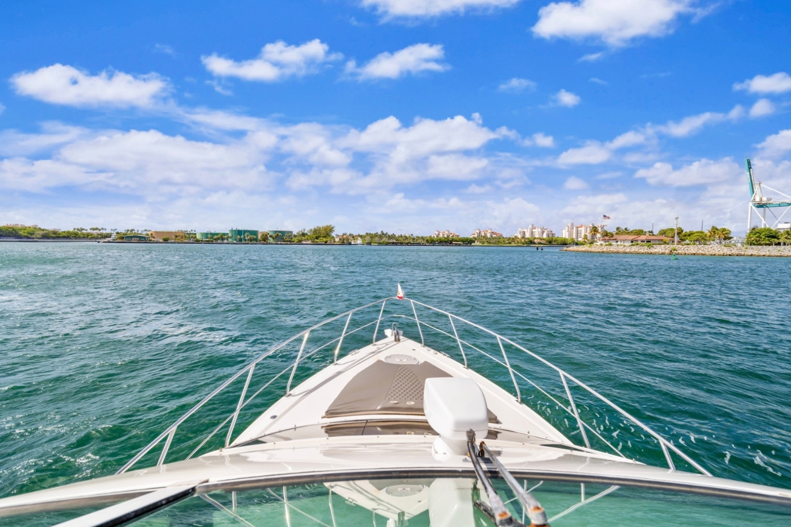 48' Cruiser yacht charter Miami photo 3