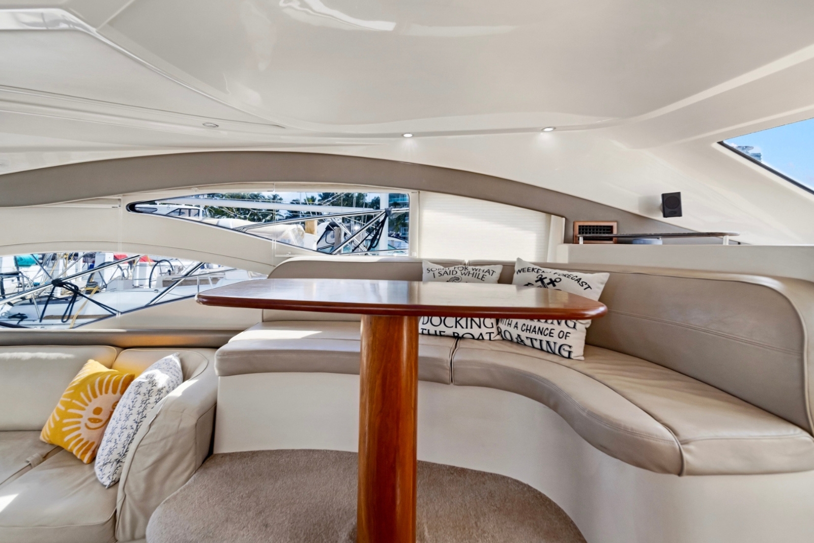 48' Cruiser yacht charter Miami photo 6