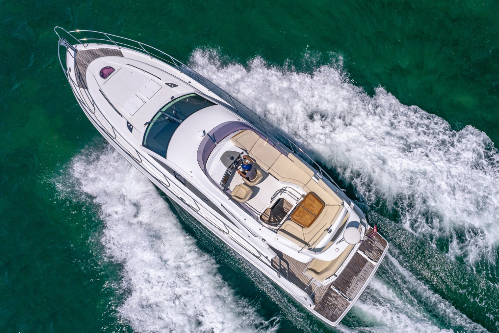 52' Beneteau yacht charter Miami photo 2