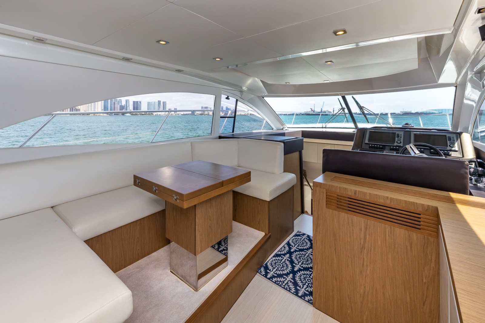 52' Beneteau yacht charter Miami photo 8