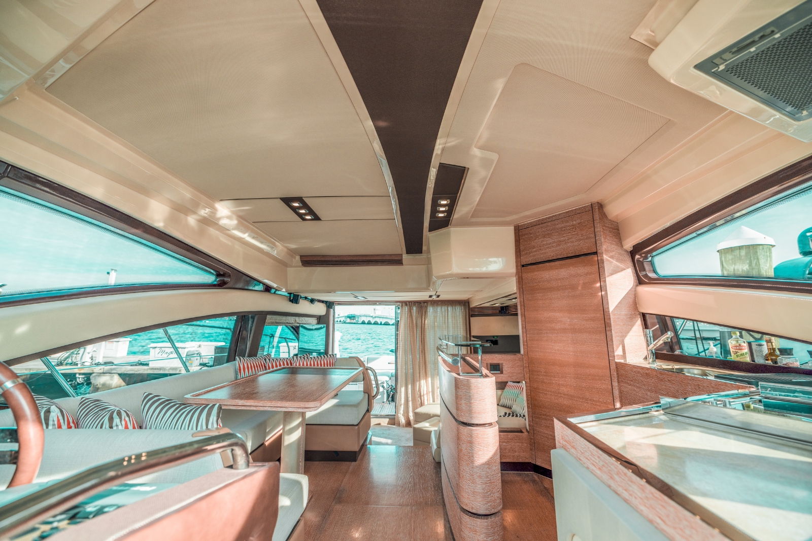 55' Azimut Fly yacht charter Miami photo 4