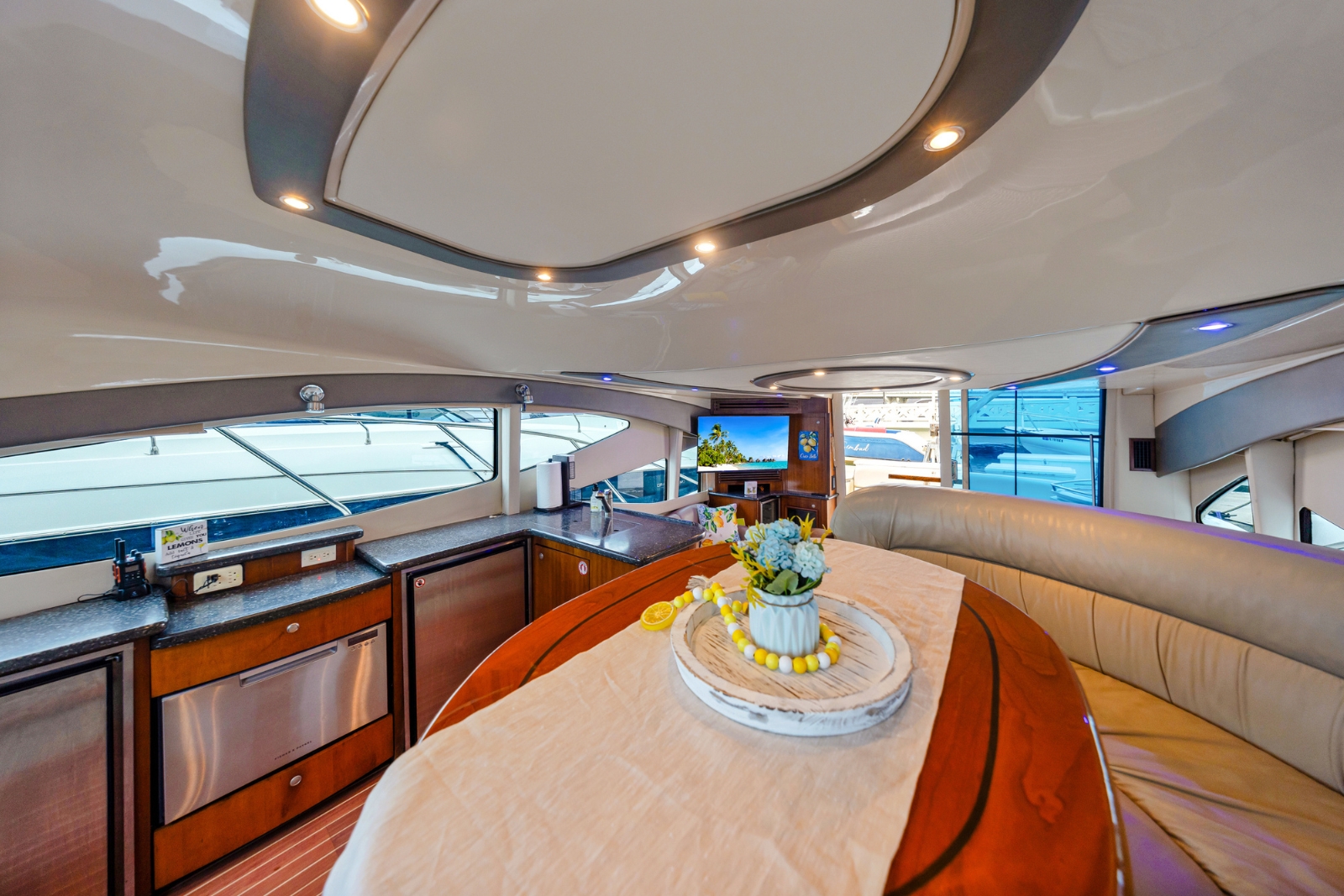 55' Cruiser yacht charter Miami photo 7