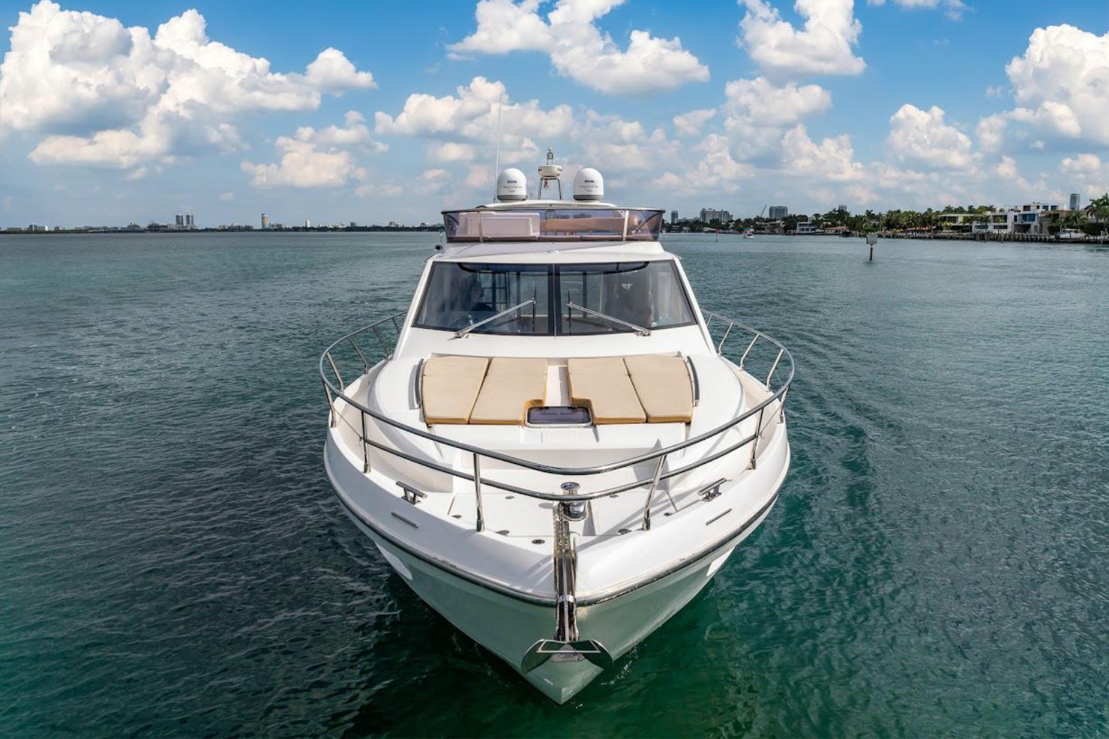 60' Azimut K yacht charter Miami photo 2