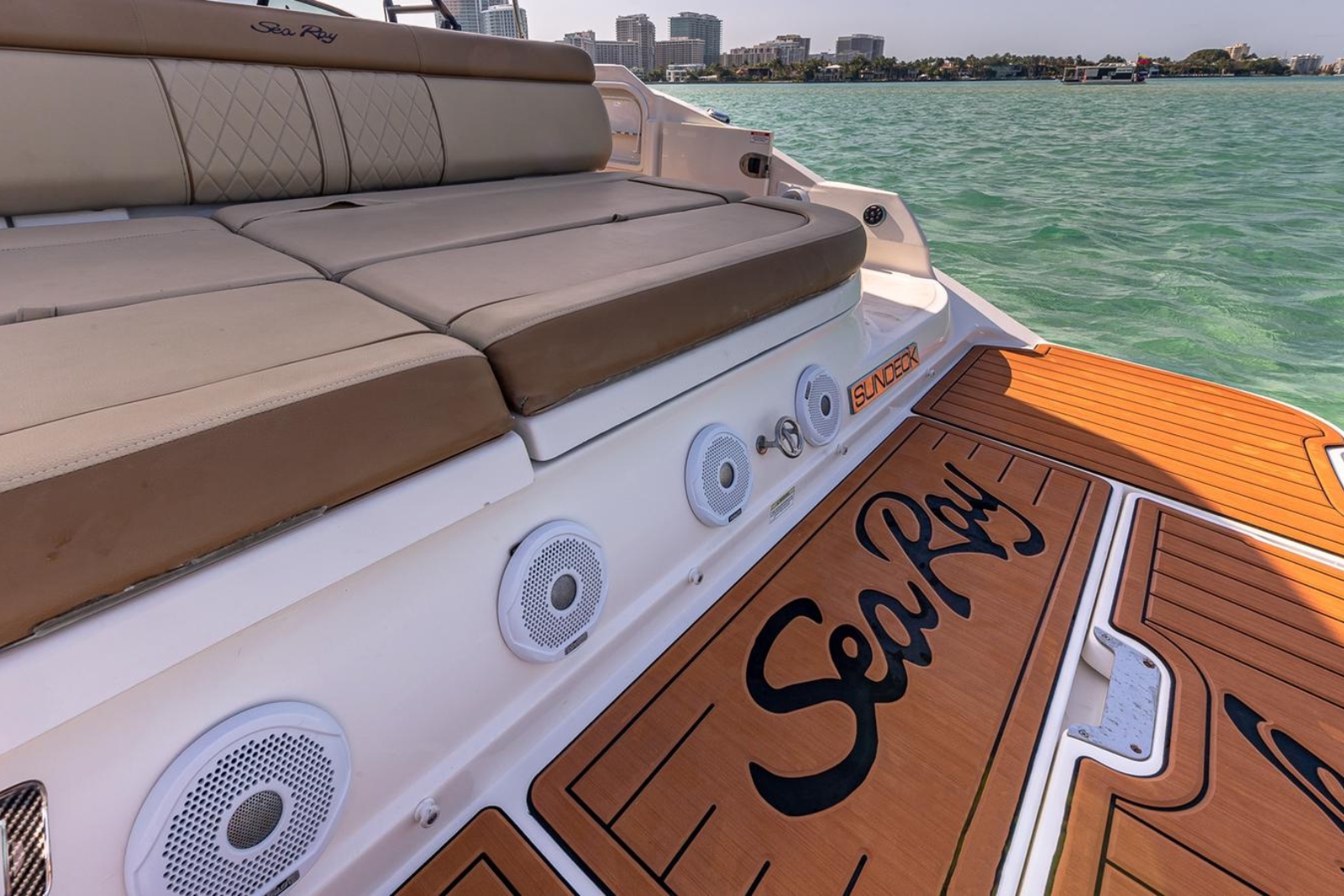 29' Sea Ray yacht charter Miami photo 3