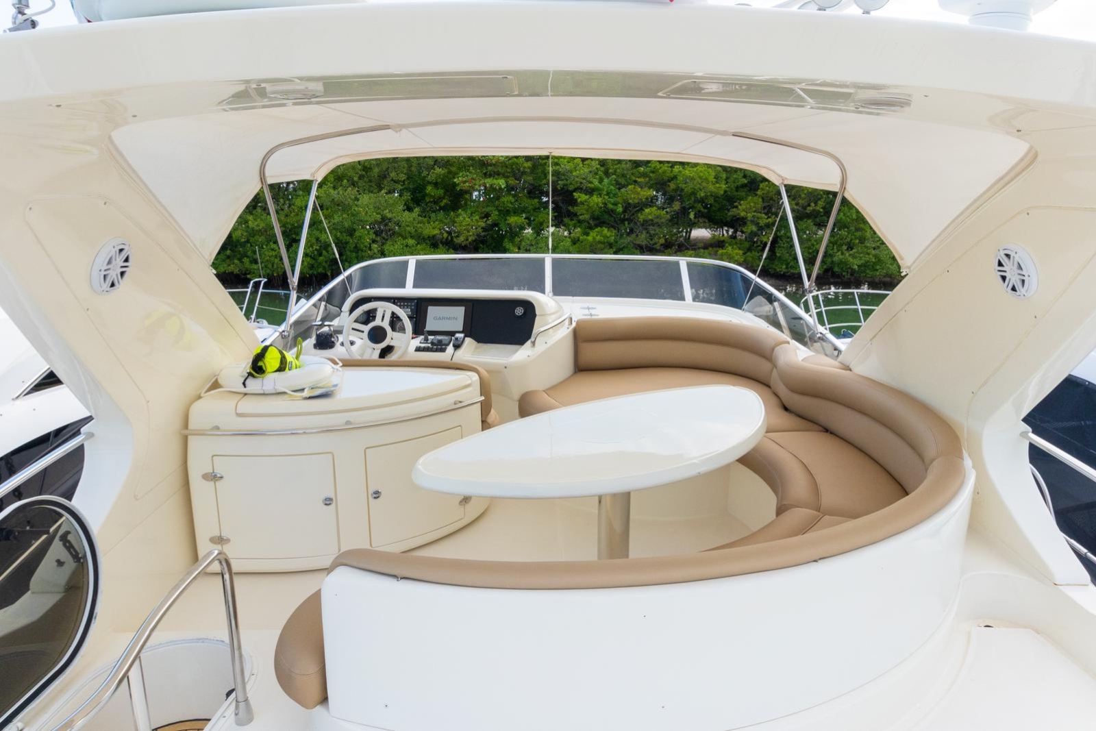 60' Azimut V yacht charter Miami photo 3