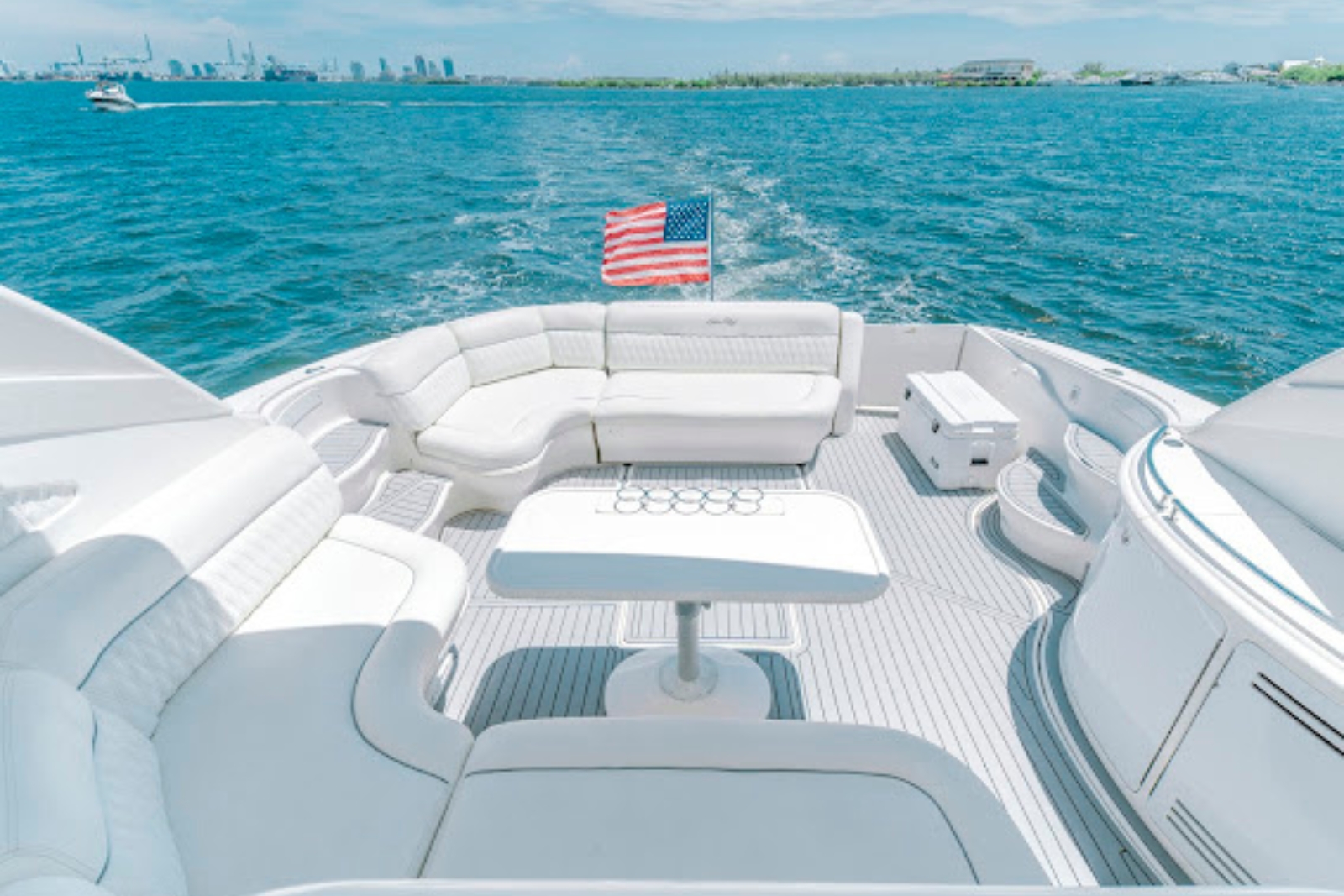 60' Sea Ray yacht charter Miami photo 2