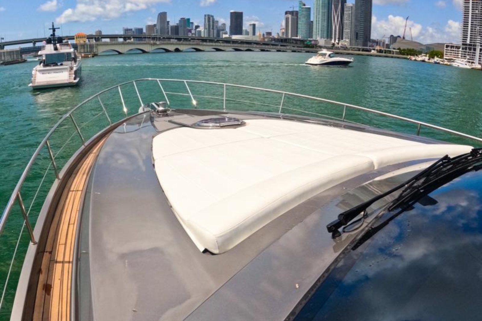 64' Pershing yacht charter Miami photo 2