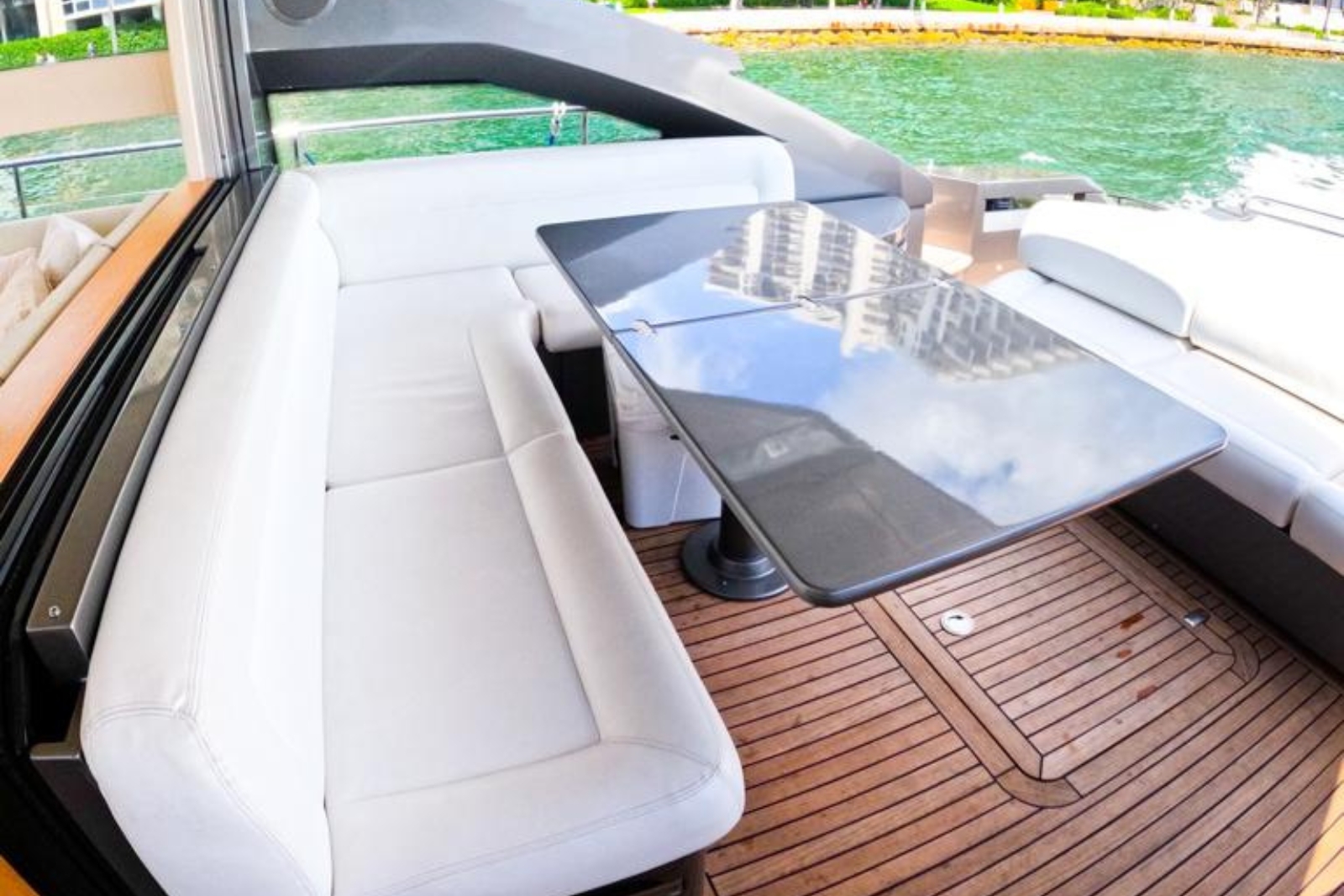 64' Pershing yacht charter Miami photo 7