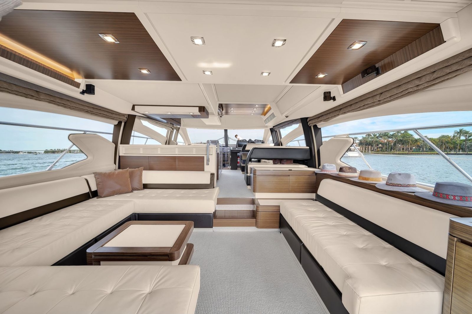 64' Azimut Venetian yacht charter Miami photo 7