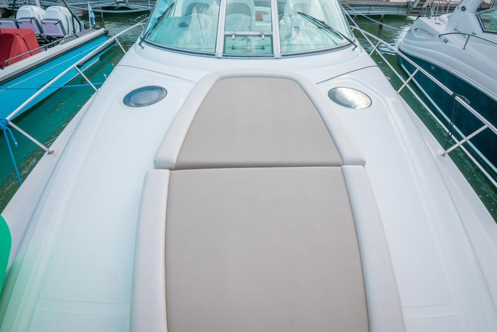37' Sea Ray yacht charter Miami photo 6
