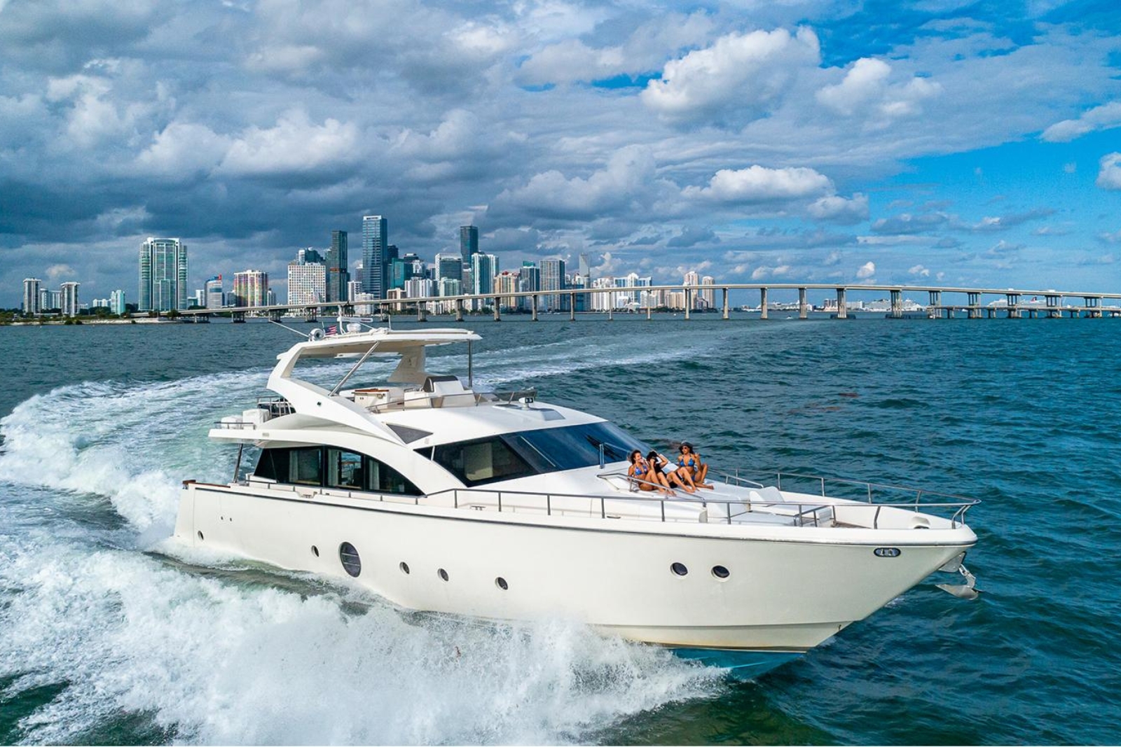 75' Aicon yacht charter Miami photo 2
