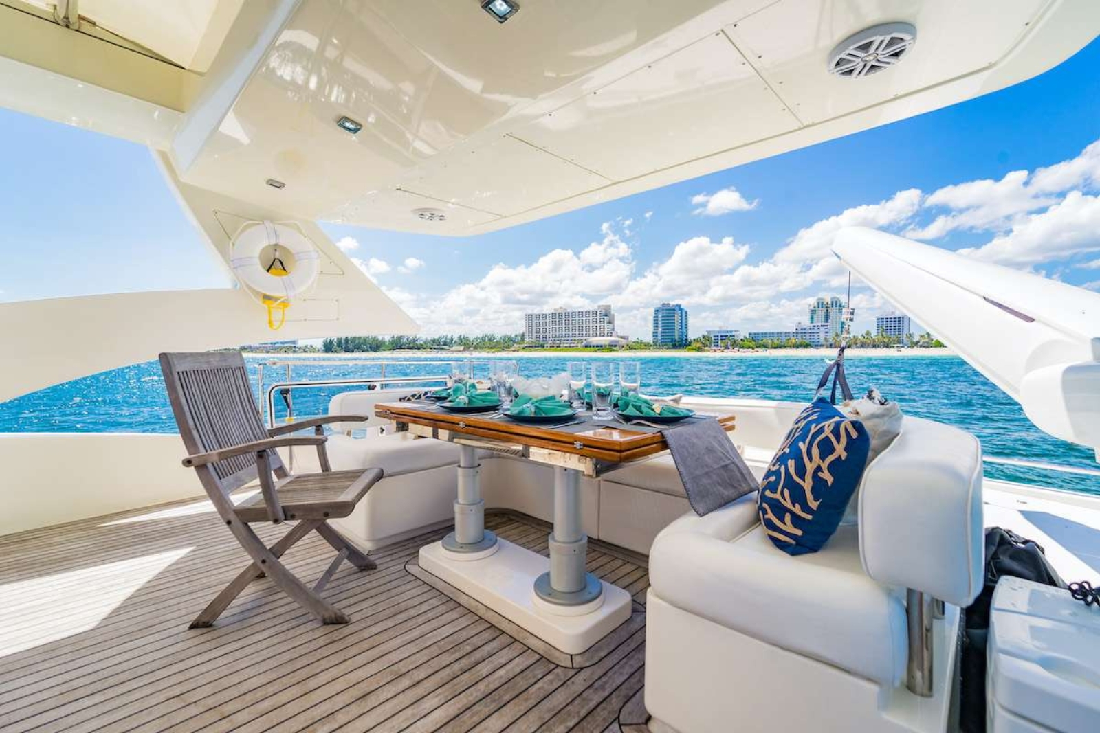 75' Aicon yacht charter Miami photo 4