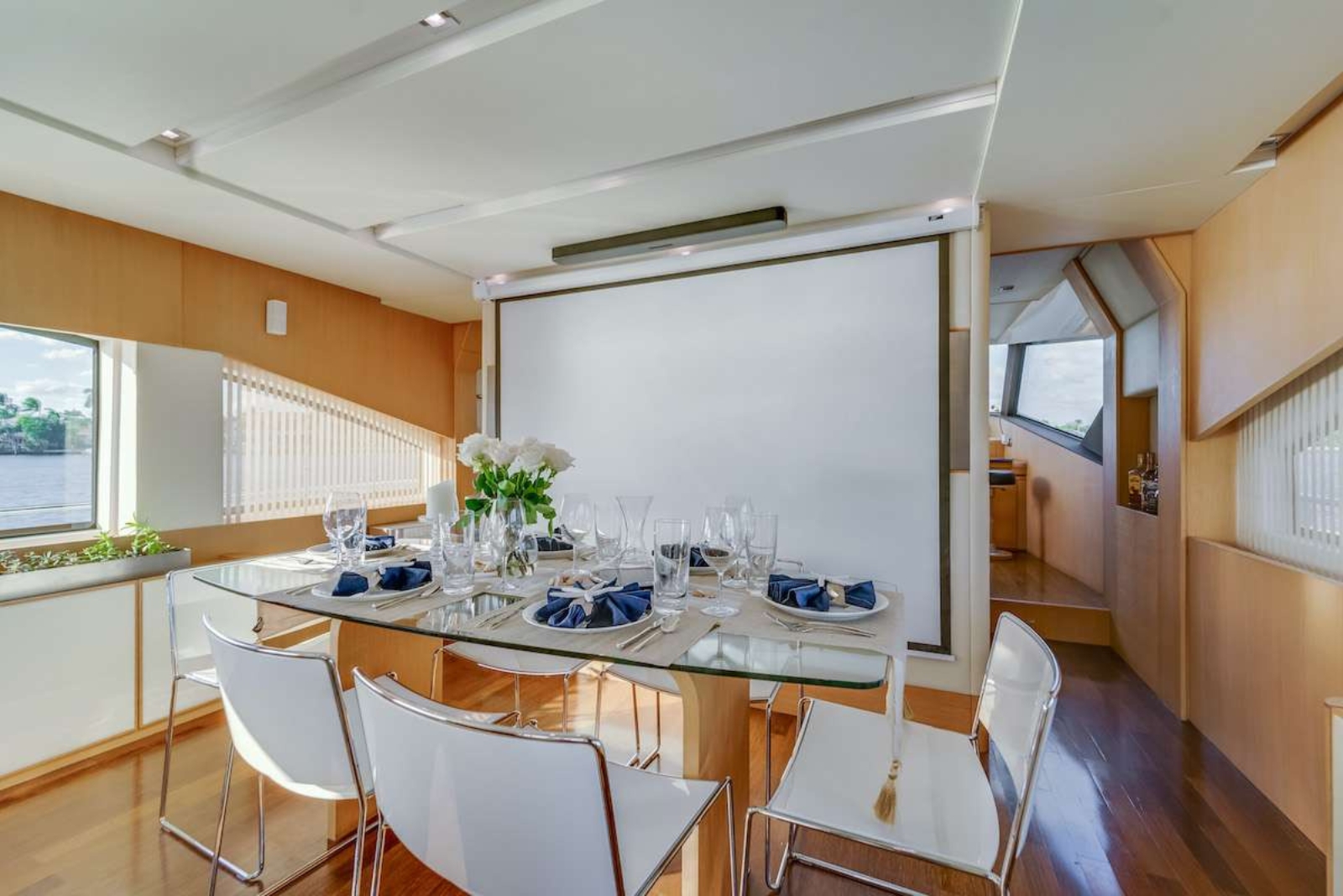 75' Aicon yacht charter Miami photo 7