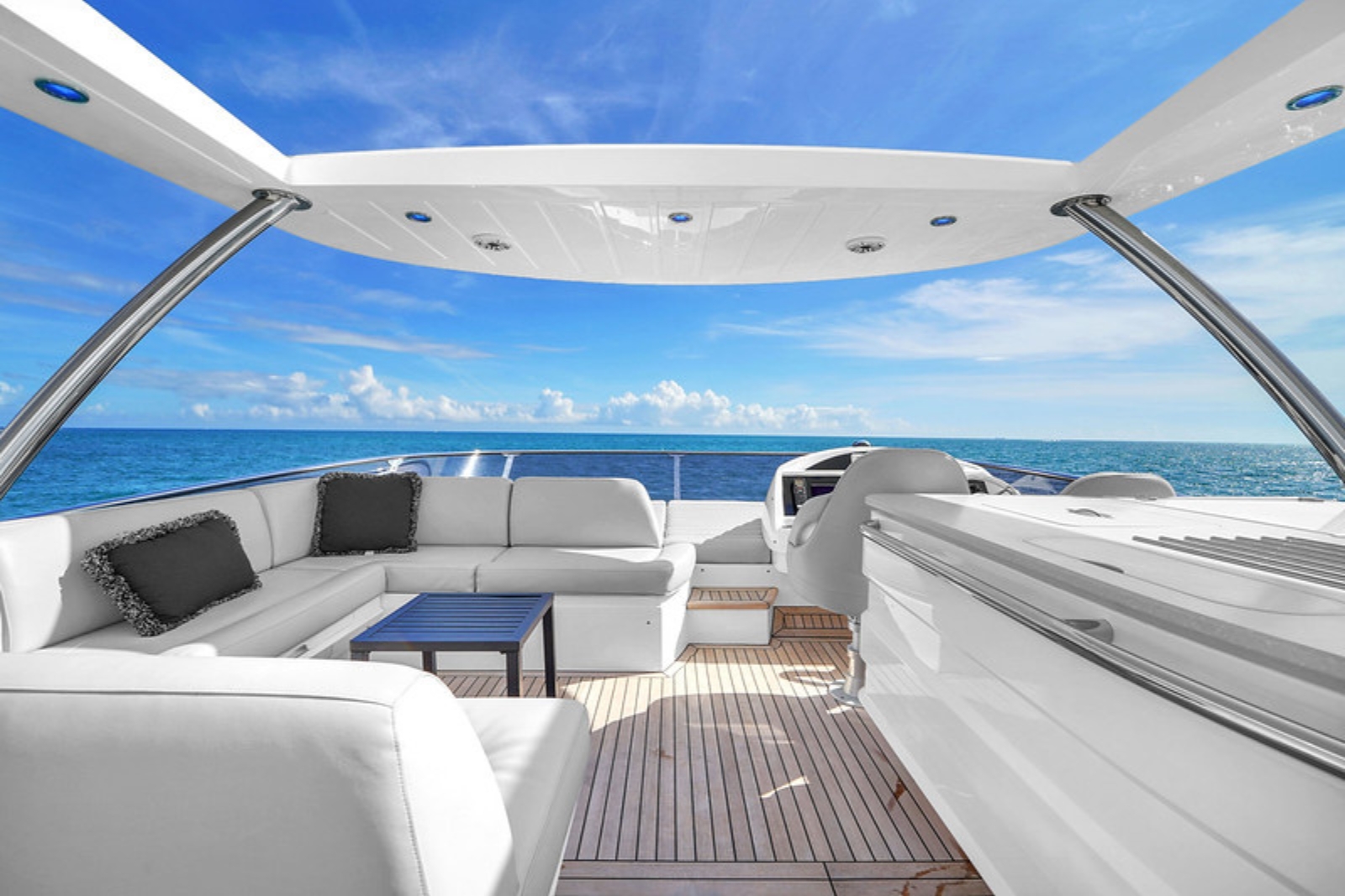 76' Sunseeker yacht charter Miami photo 3