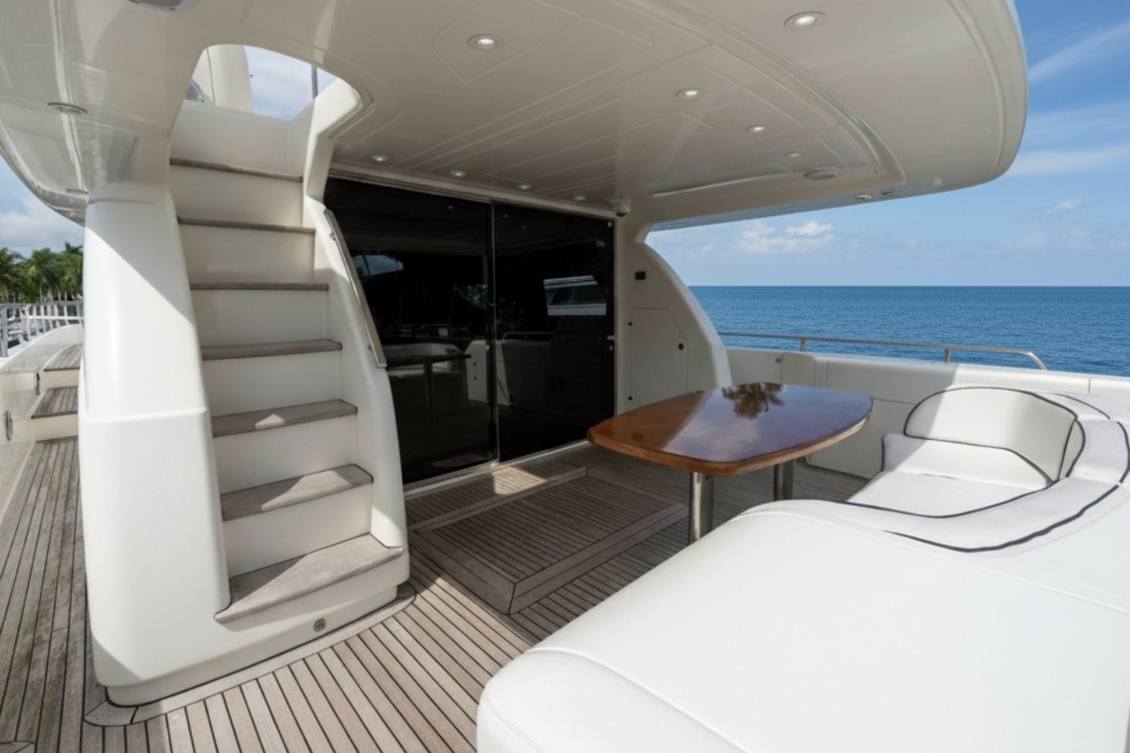 80' Uniese yacht charter Miami photo 4