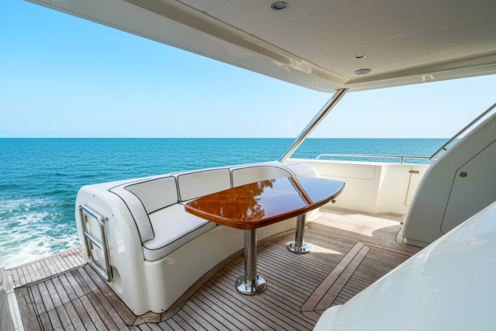 80' Uniese yacht charter Miami photo 5