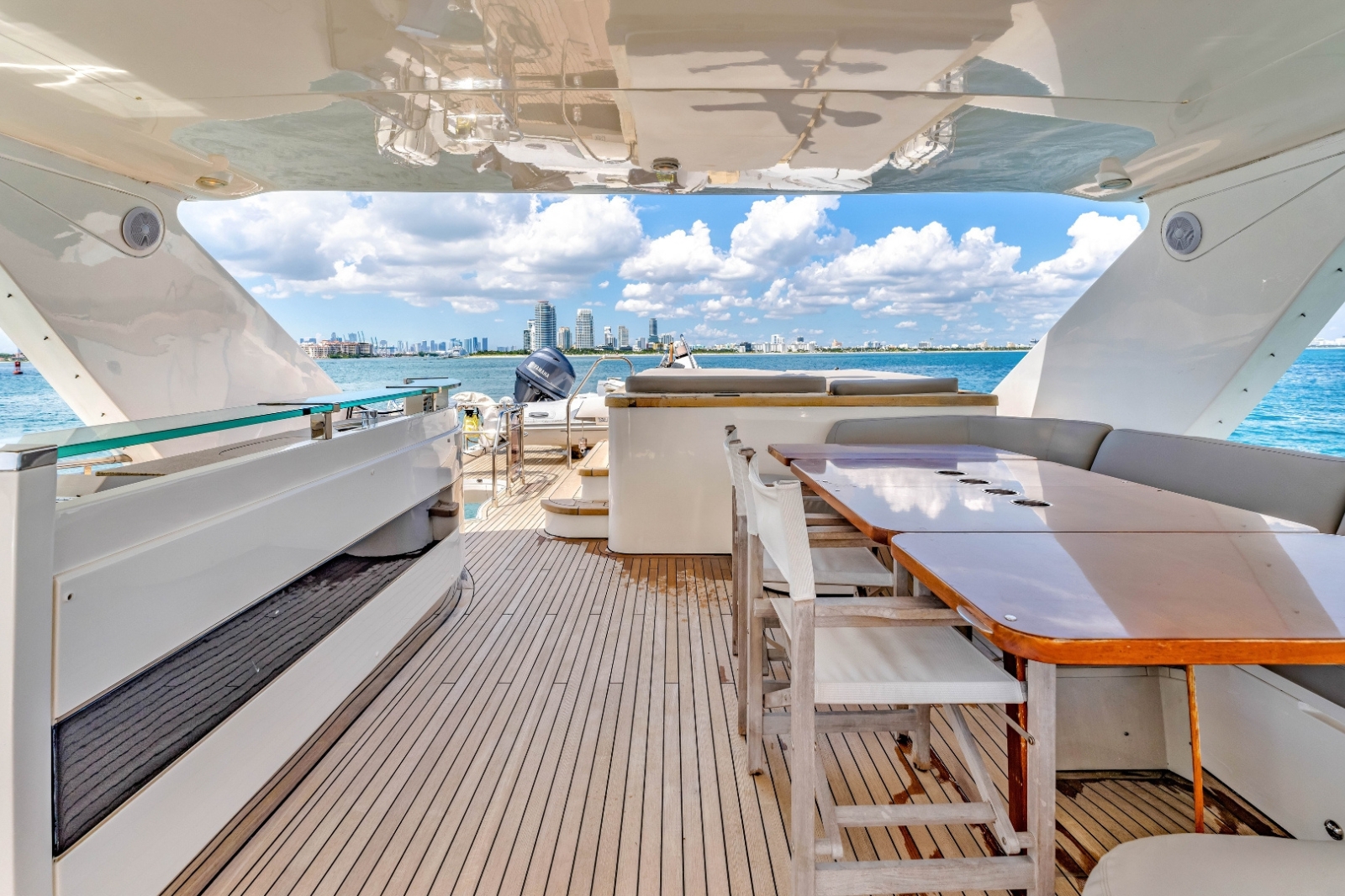 88' Princess D yacht charter Miami photo 5