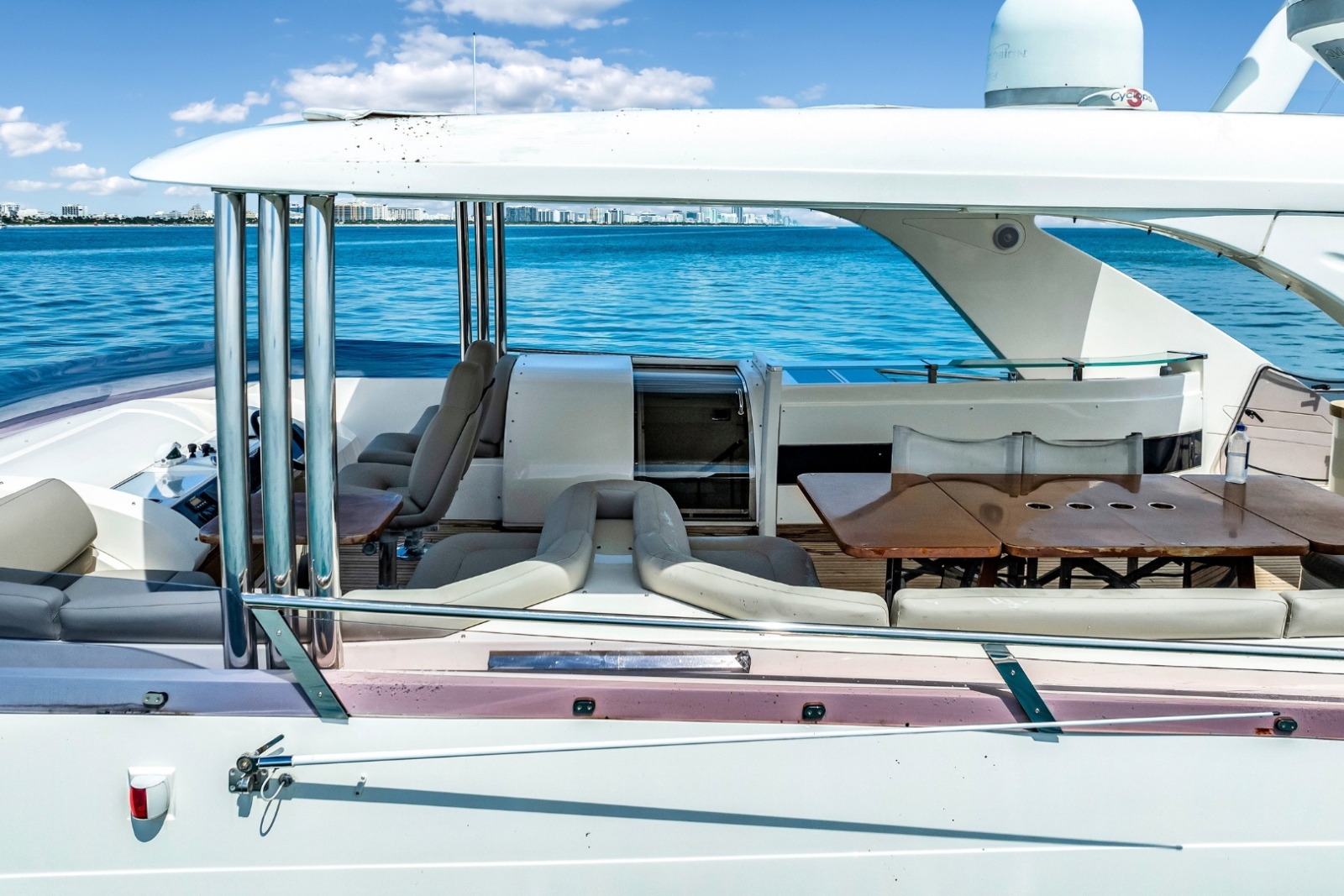 88' Princess D yacht charter Miami photo 7