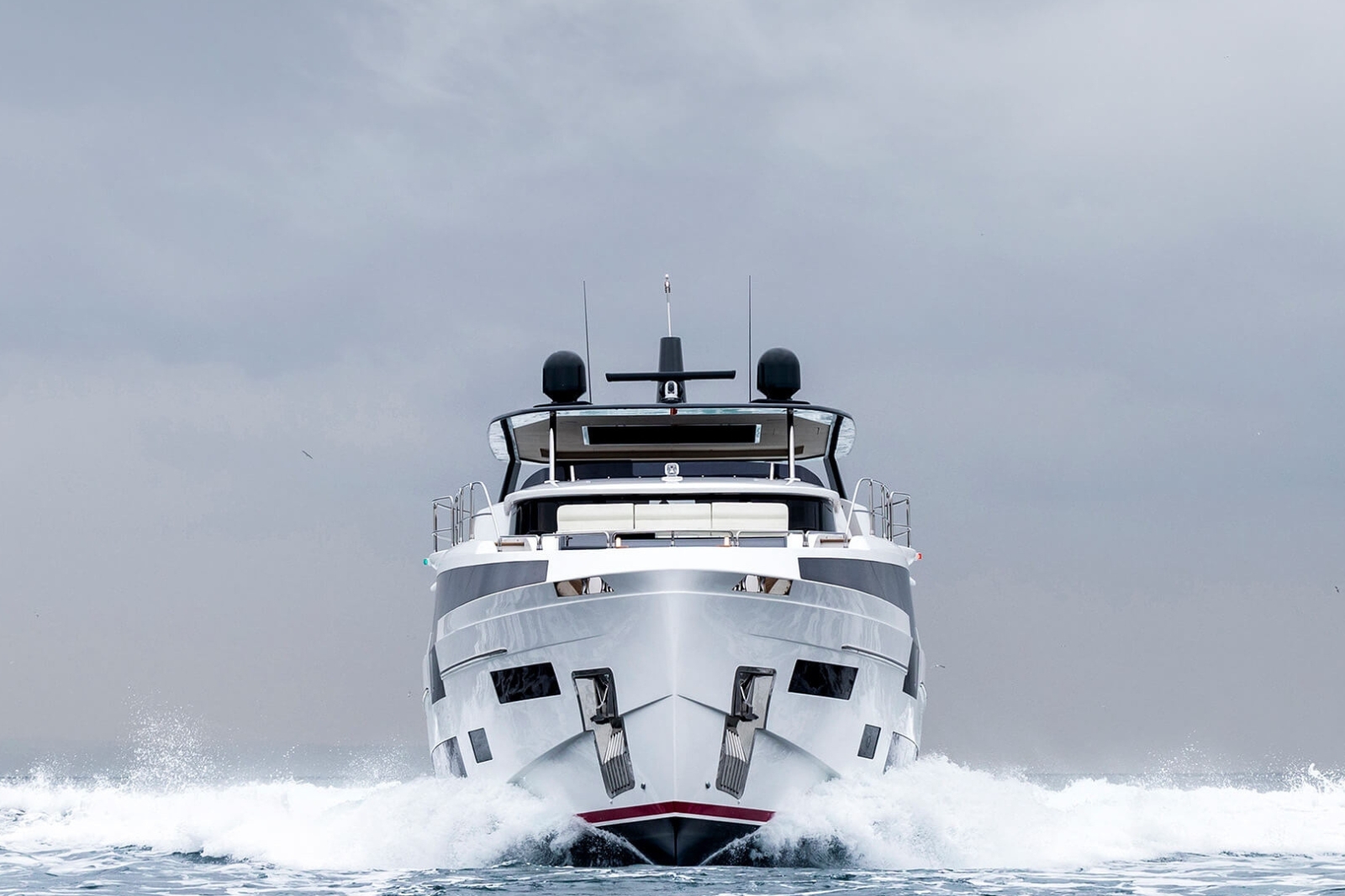 88' Saint R yacht charter Miami photo 3