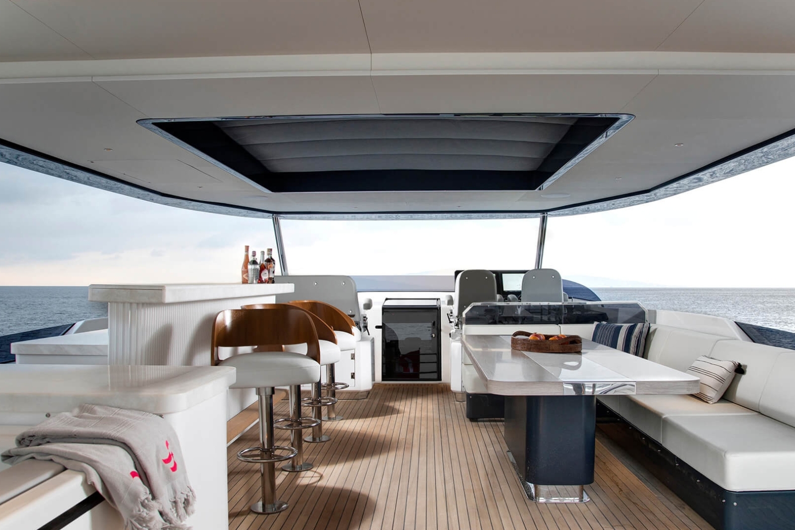88' Saint R yacht charter Miami photo 4