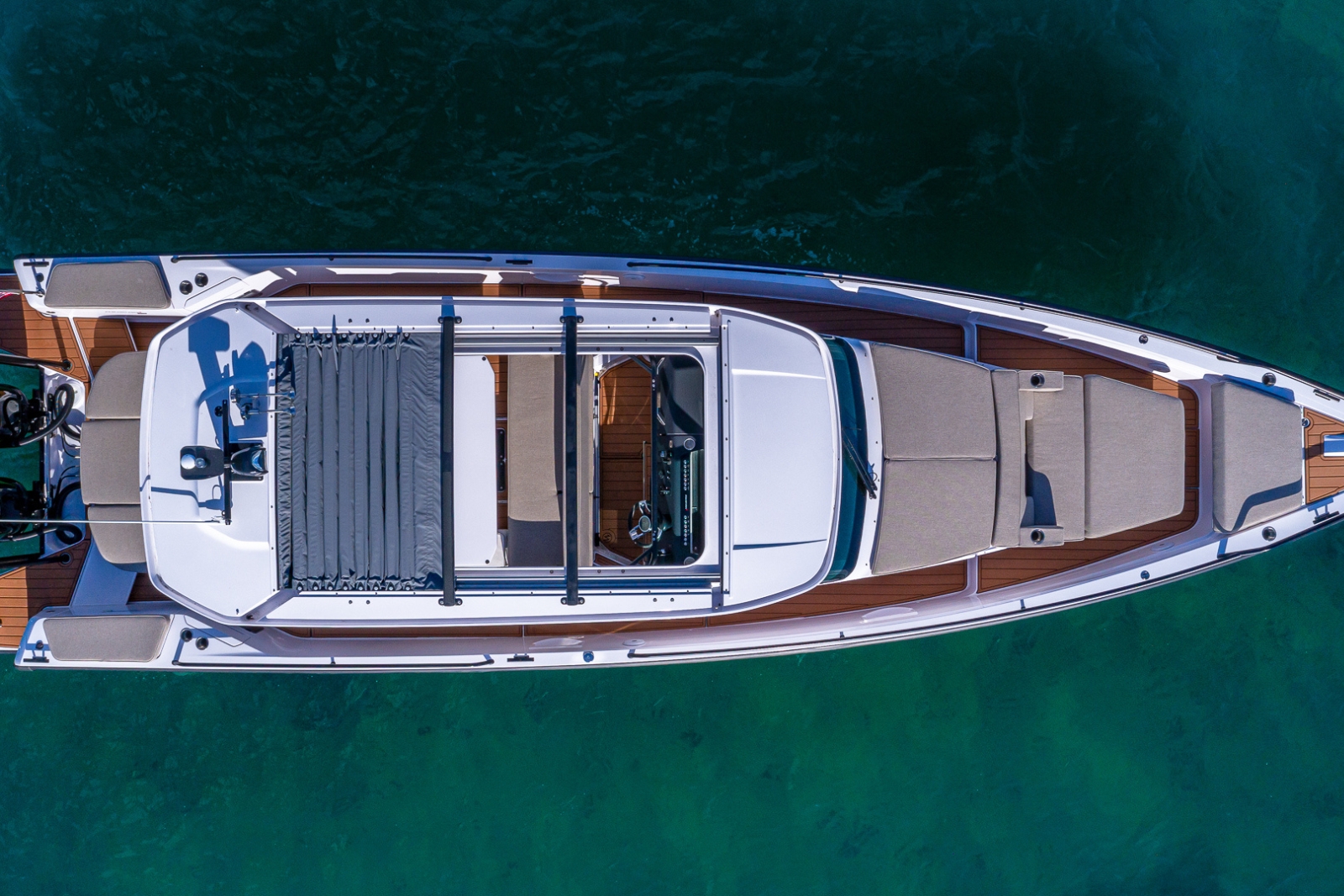 38' Axopar yacht charter Miami photo 3