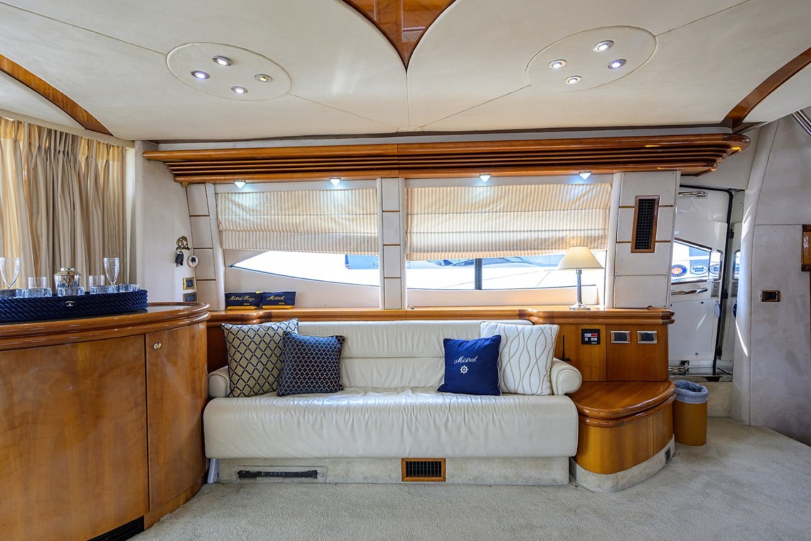 90' Sunseeker yacht charter Miami photo 8