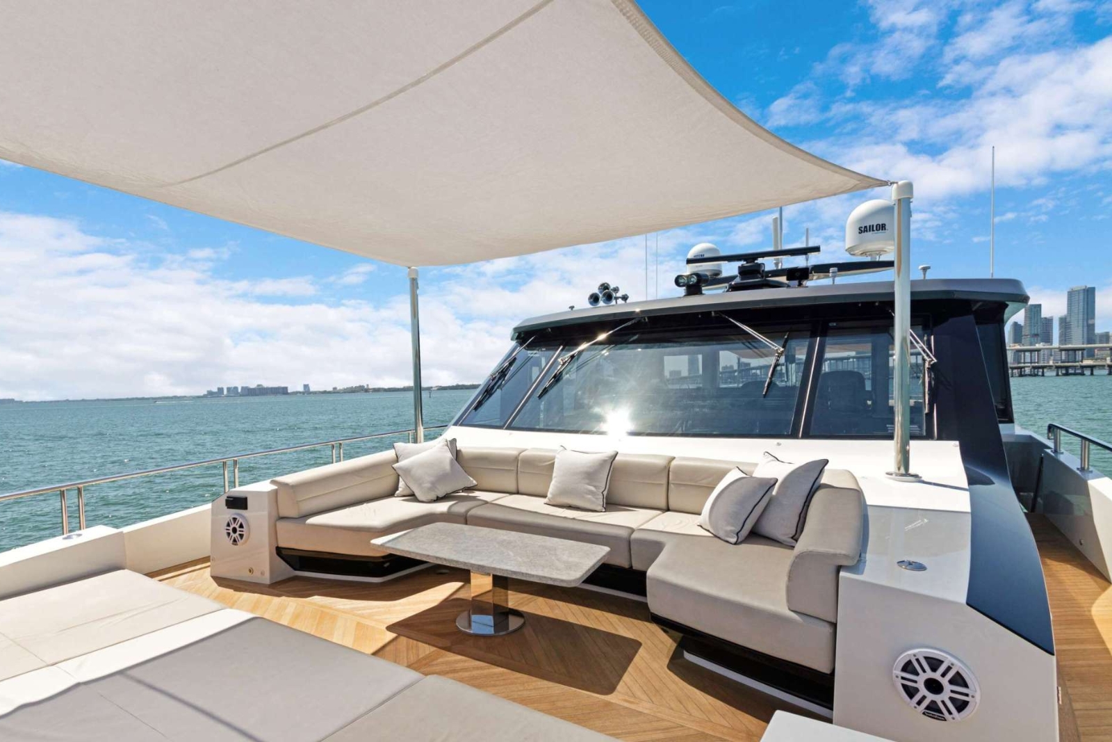 100' OC E yacht charter Miami photo 3