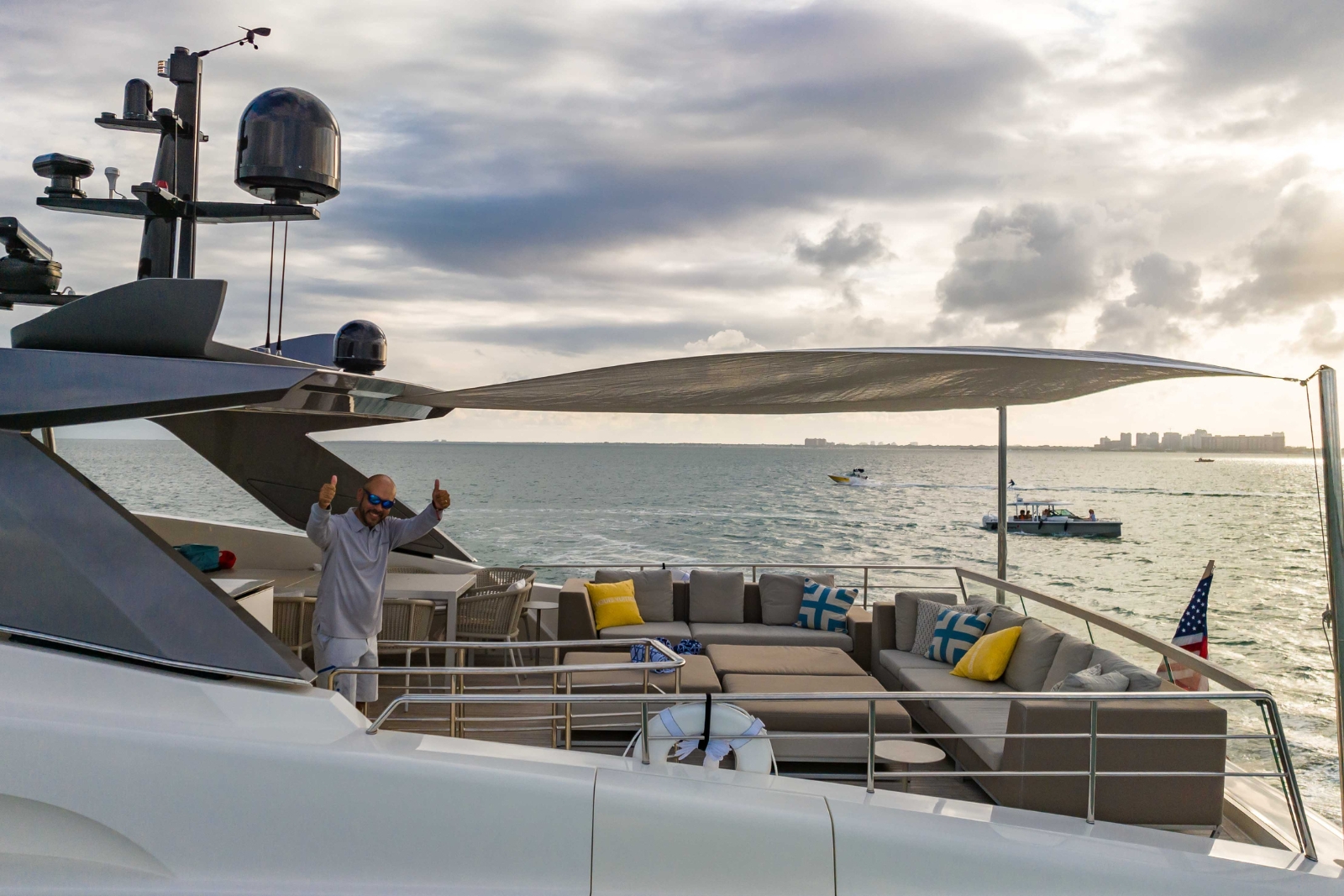 100' San Lorenzo D yacht charter Miami photo 5