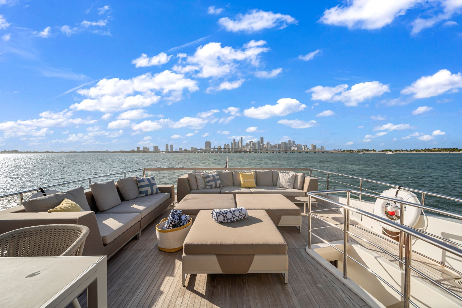 100' San Lorenzo D yacht charter Miami photo 6