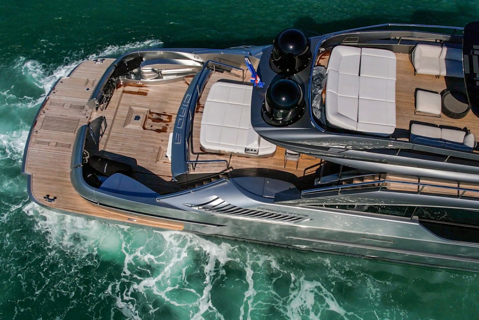 116' Pershing GTX yacht charter Miami photo 3