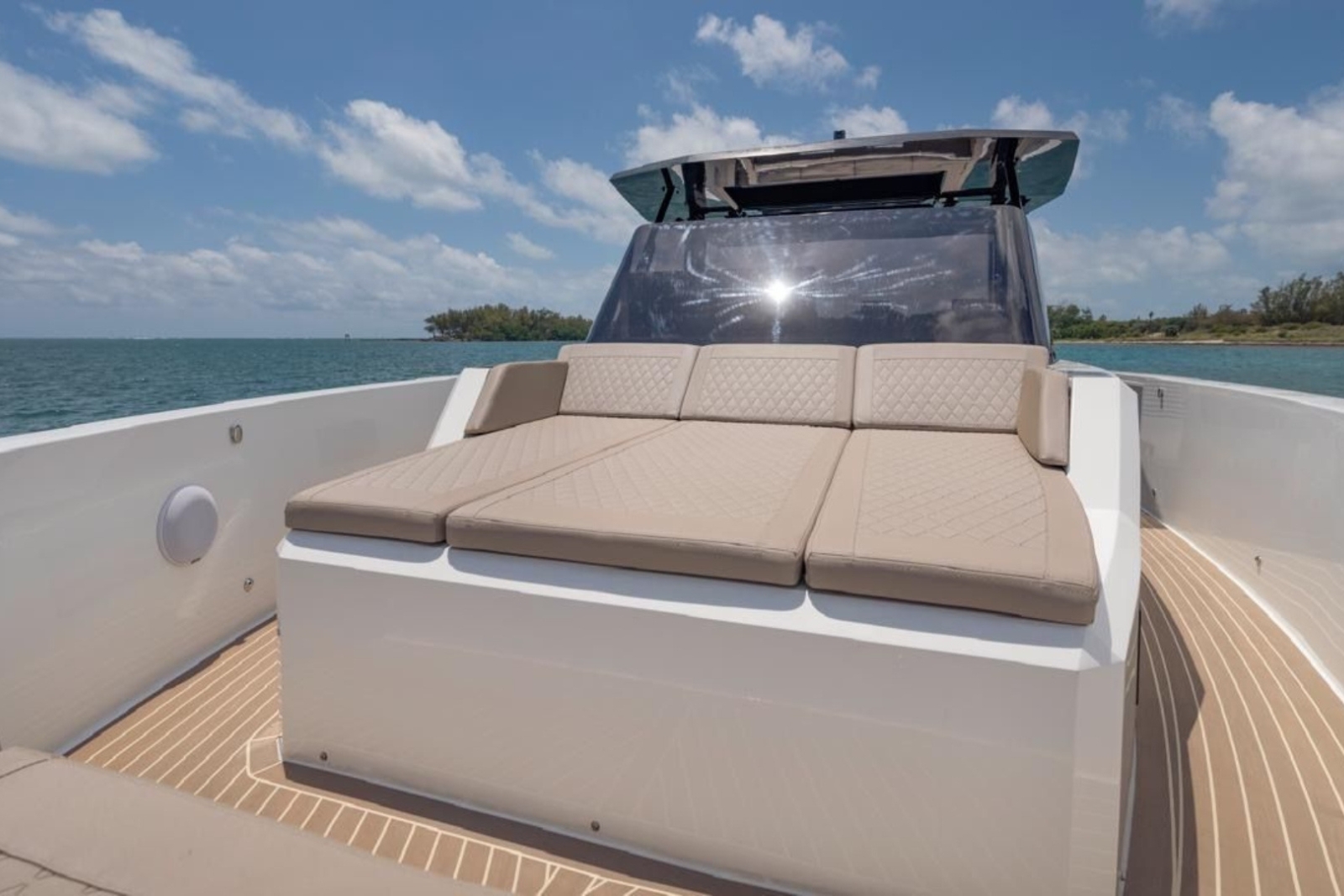 42' De Antonio yacht charter Miami photo 6