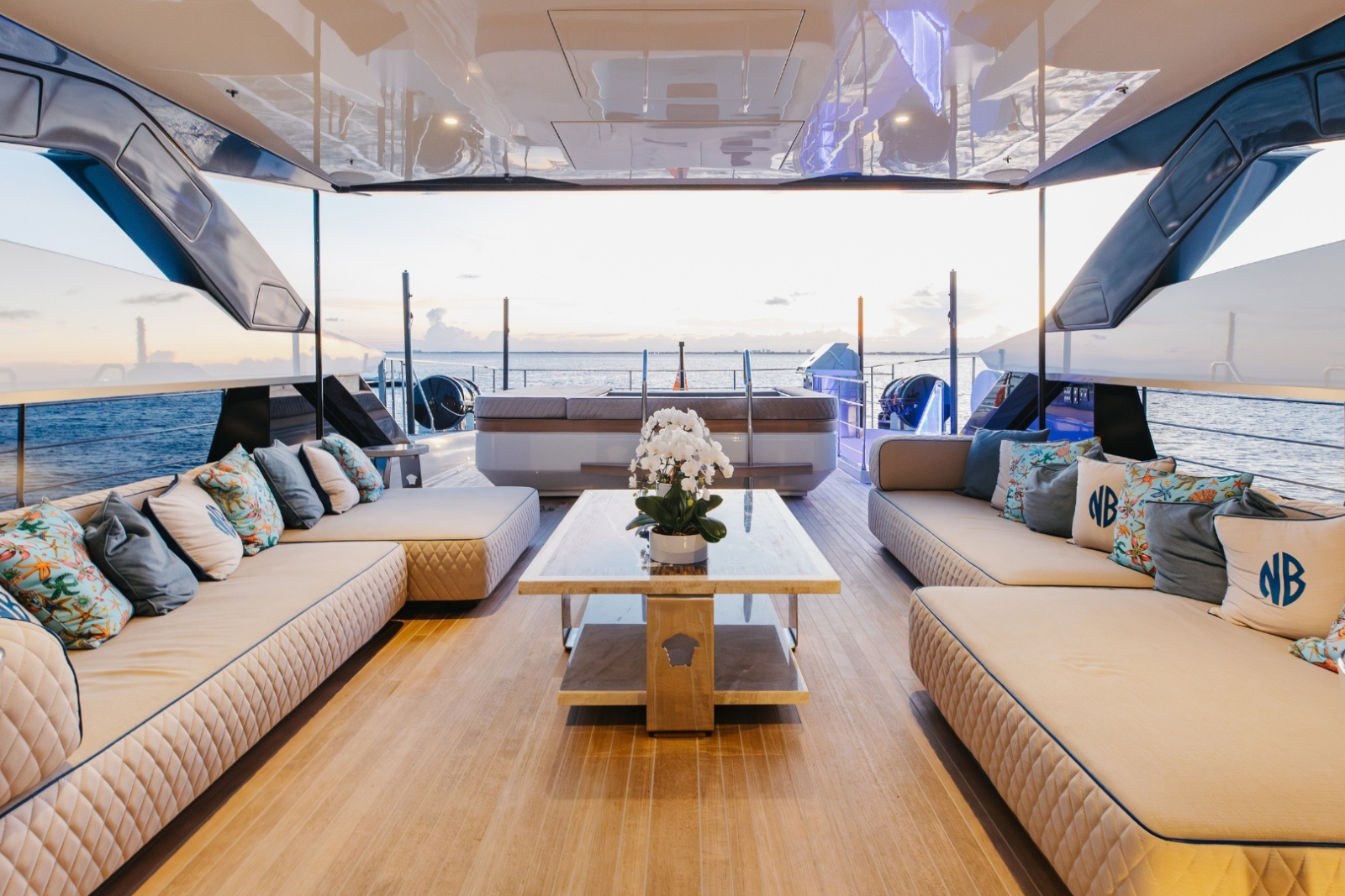 120' Custom Line yacht charter Miami photo 7