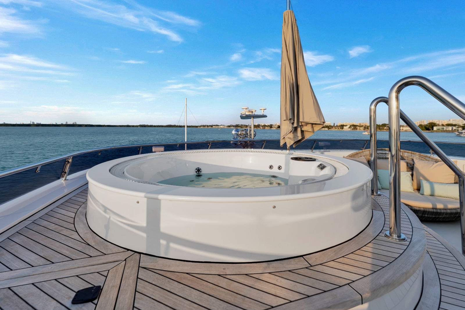 177' Trind yacht charter Miami photo 3