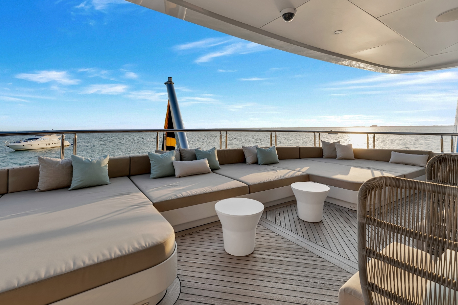 177' Trind yacht charter Miami photo 7