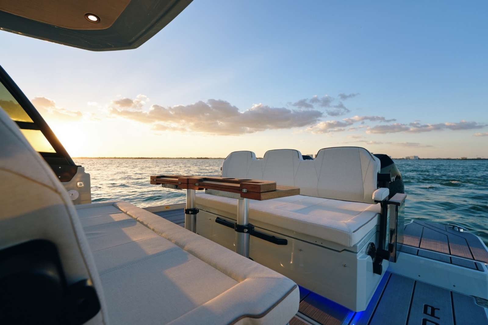 32' Sax 2024 yacht charter Miami photo 3