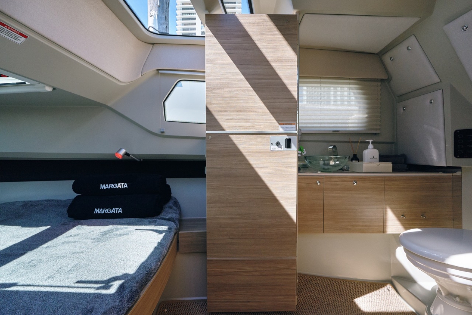32' Sax 2024 yacht charter Miami photo 4
