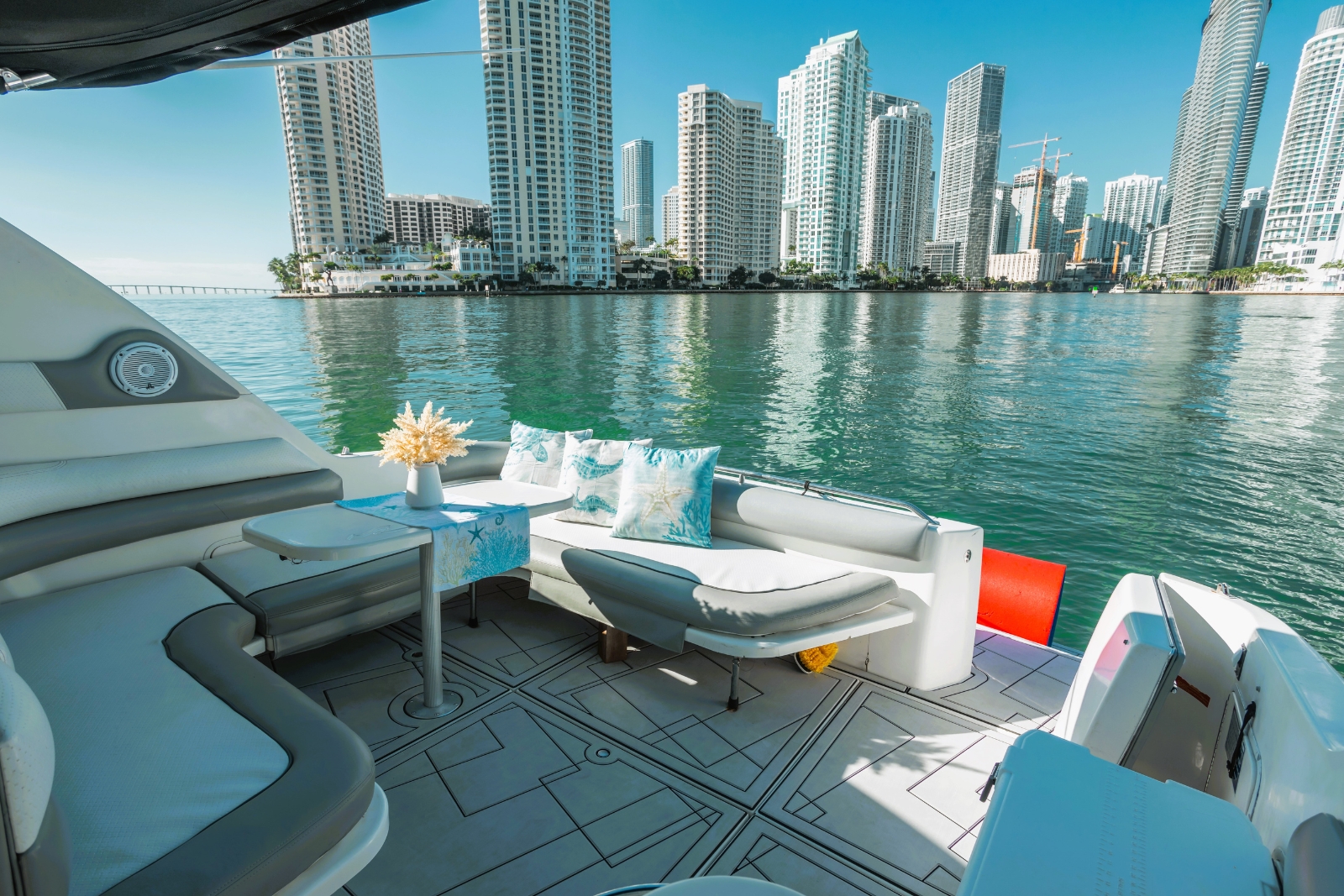 42' Sea Ray yacht charter Miami photo 4