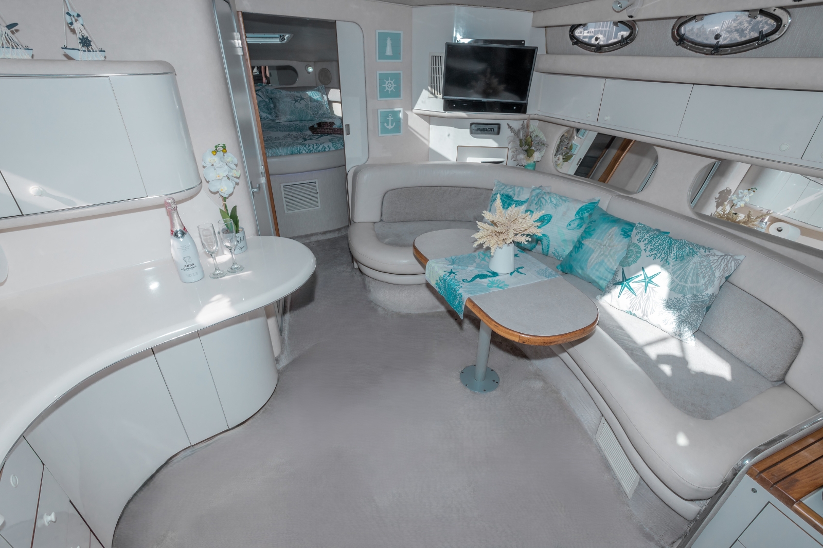 42' Sea Ray yacht charter Miami photo 6