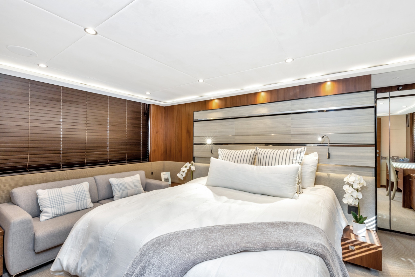 74' Princess yacht charter Miami photo 8