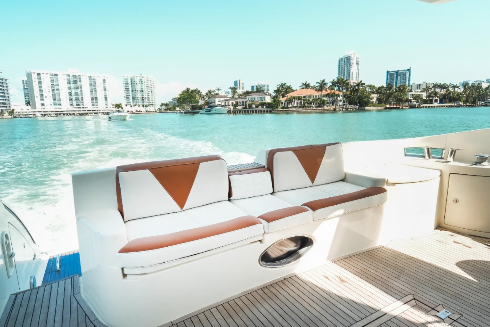 60' Shed V yacht charter Miami photo 4