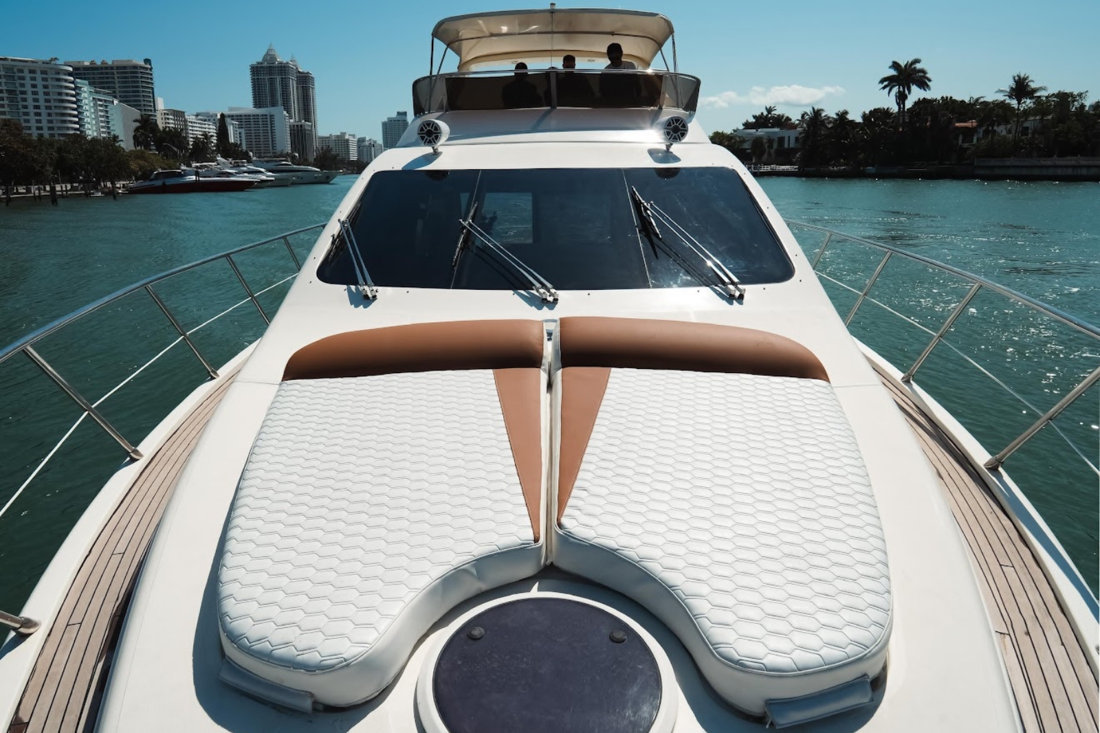 60' Shed V yacht charter Miami photo 5