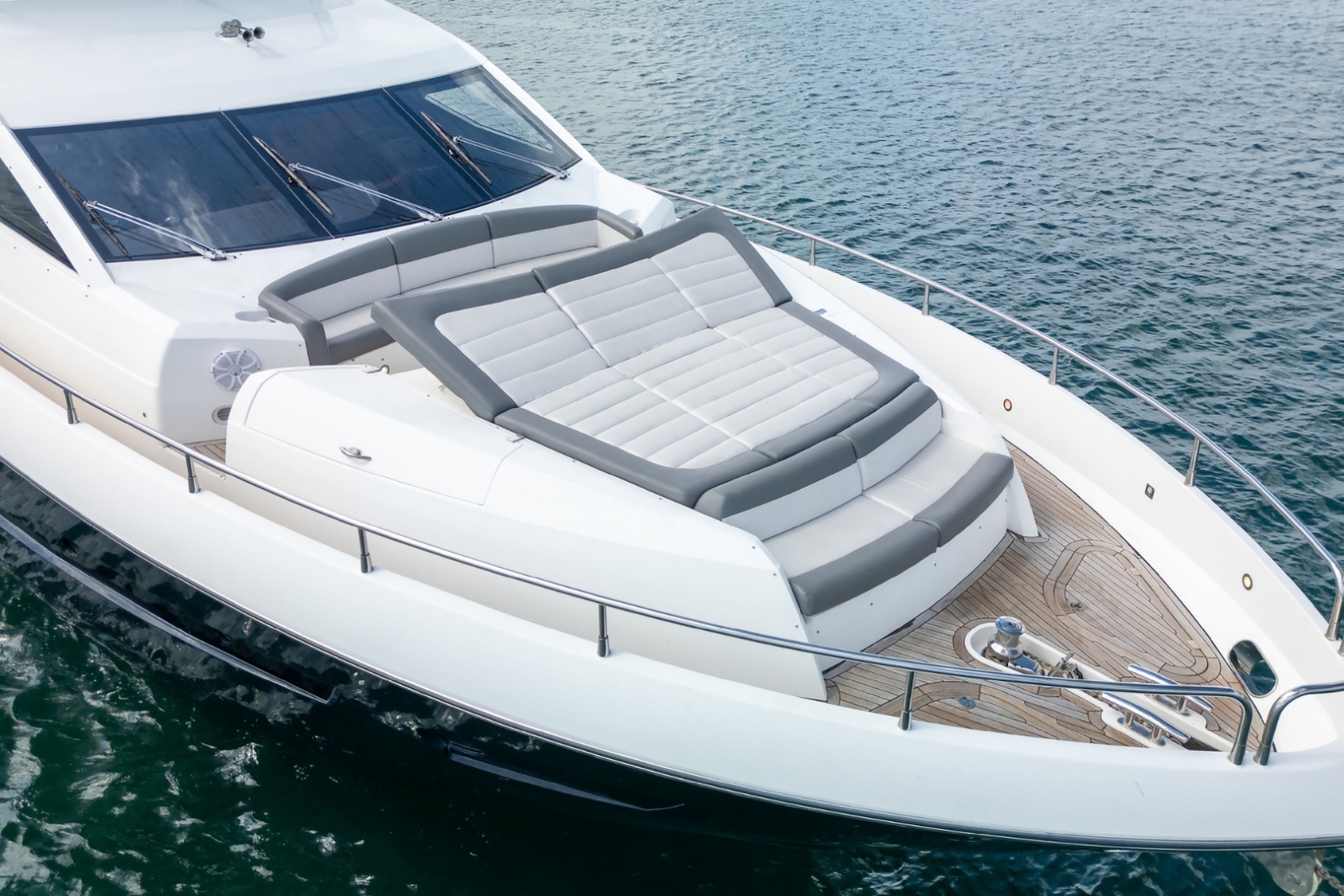 80' Sunseeker D yacht charter Miami photo 3