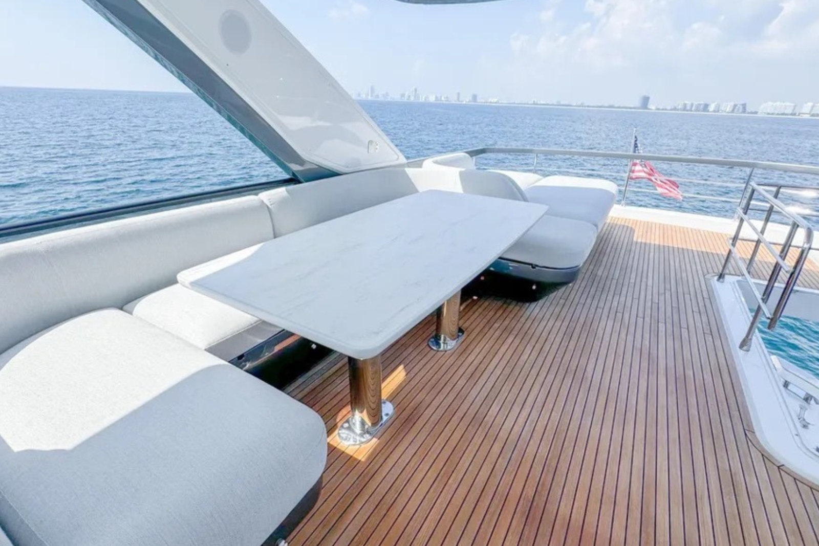 70' Azimut E 2023 yacht charter Miami photo 6