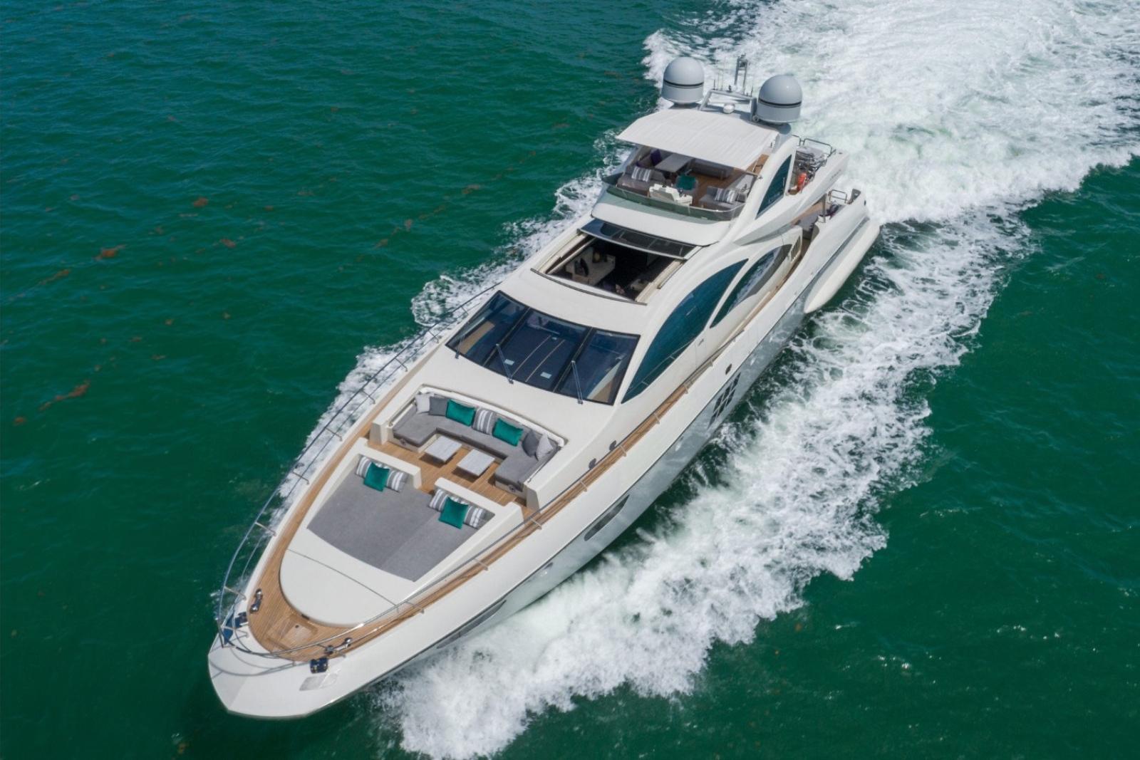 105' Azimut SCA yacht charter Miami photo 2