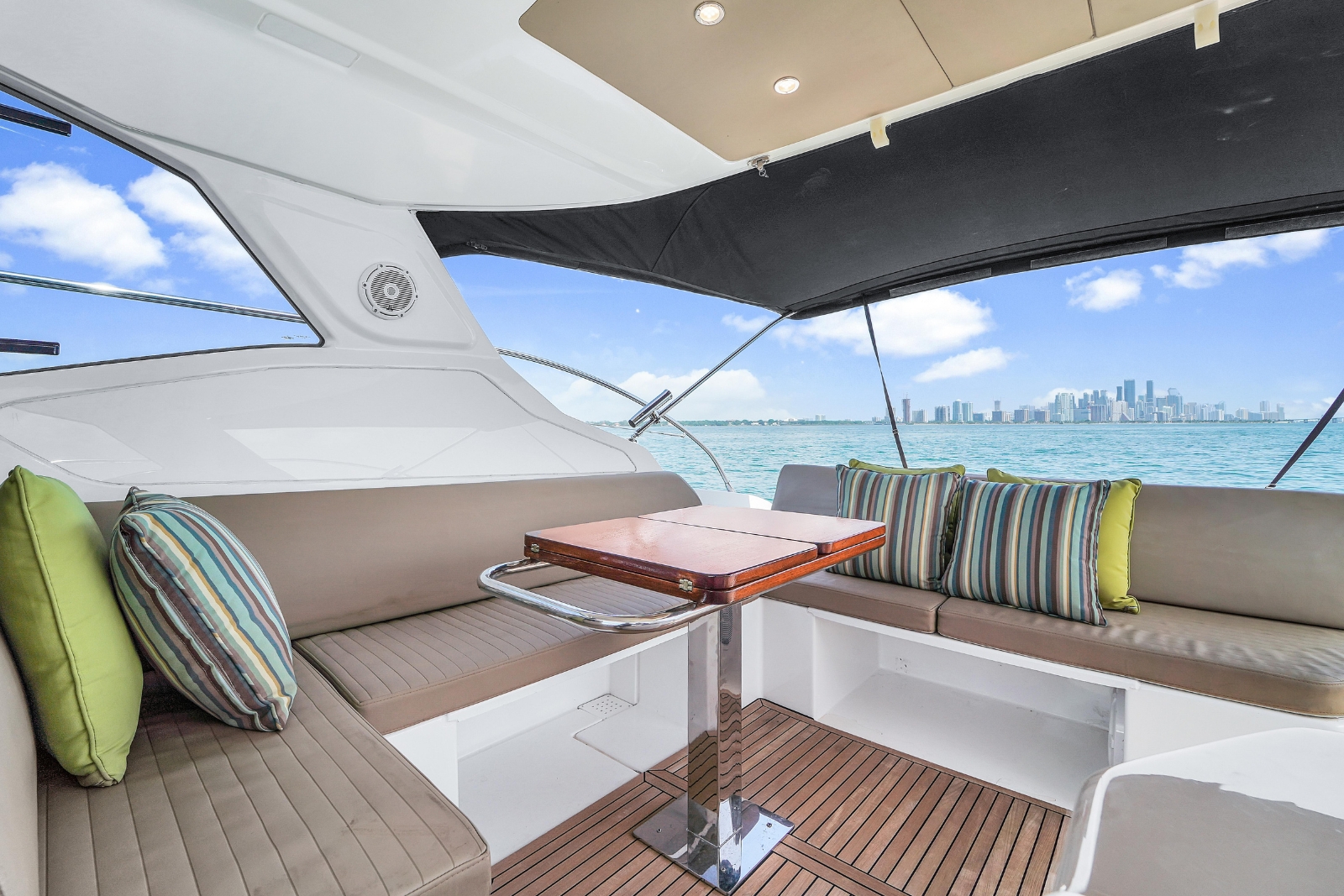 45' Azimut Roc yacht charter Miami photo 4