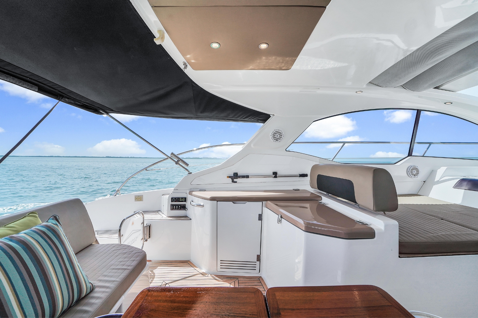 45' Azimut Roc yacht charter Miami photo 5