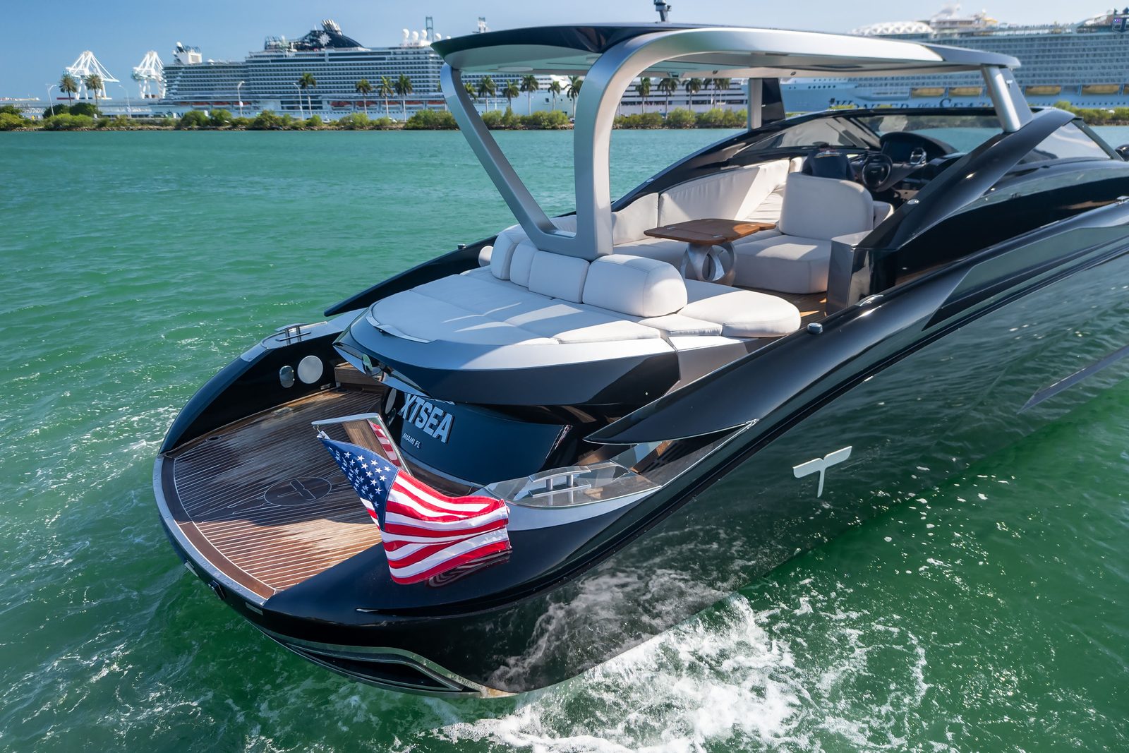 55' Techno yacht charter Miami photo 2