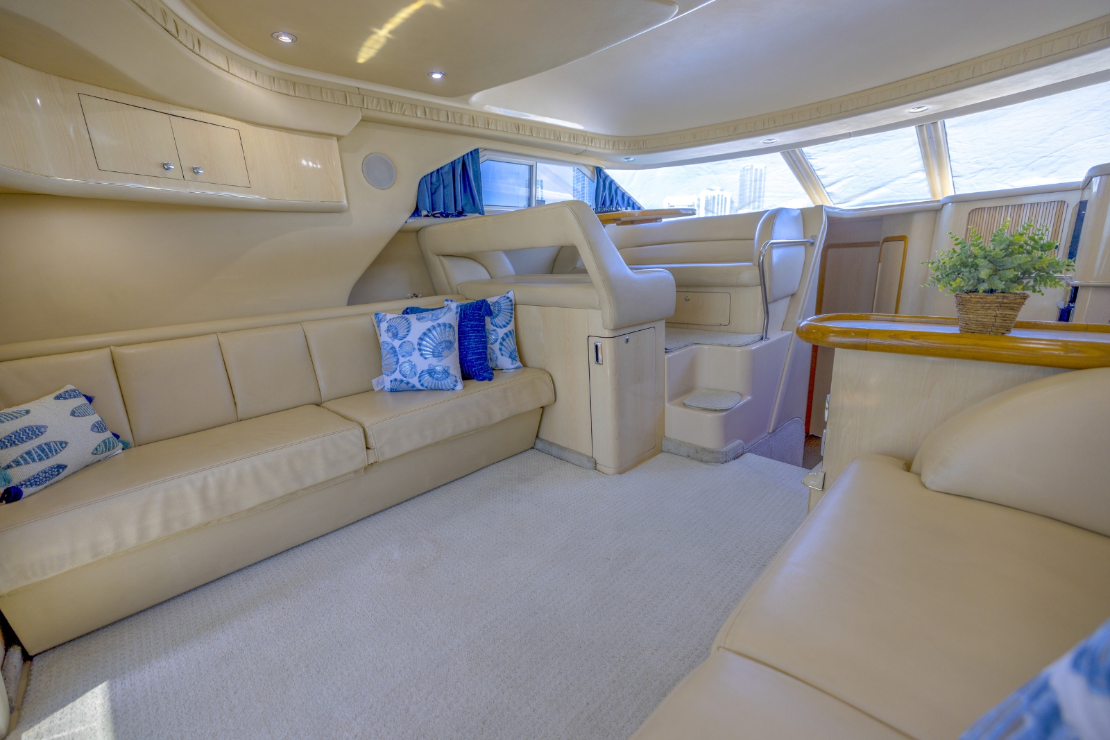 44' Sea Ray yacht charter Miami photo 7